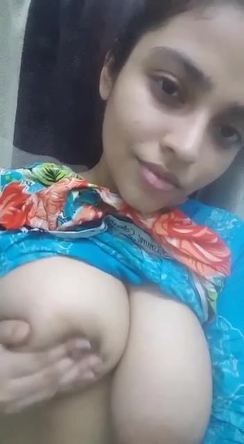 Orgasm with auntie’s vibrator Sri Lankan Sex Videos