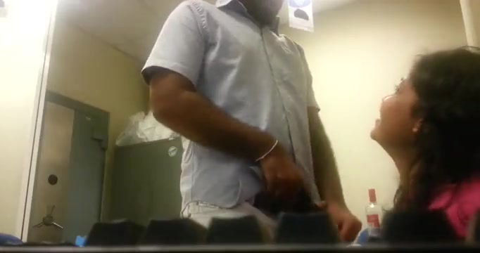 Video Cal Eken kukku pennanawa nangi PART Sri Lankan Teen Showing Boobs PART Sri Lankan Sex Videos