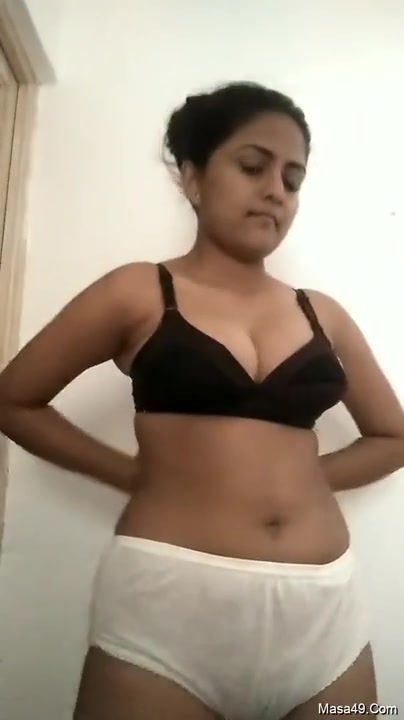 sinhala lesbian xxx Sri Lankan Sex Videos